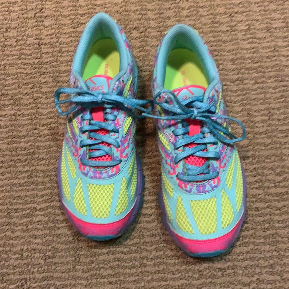 ASIC Tri Noosa 10s